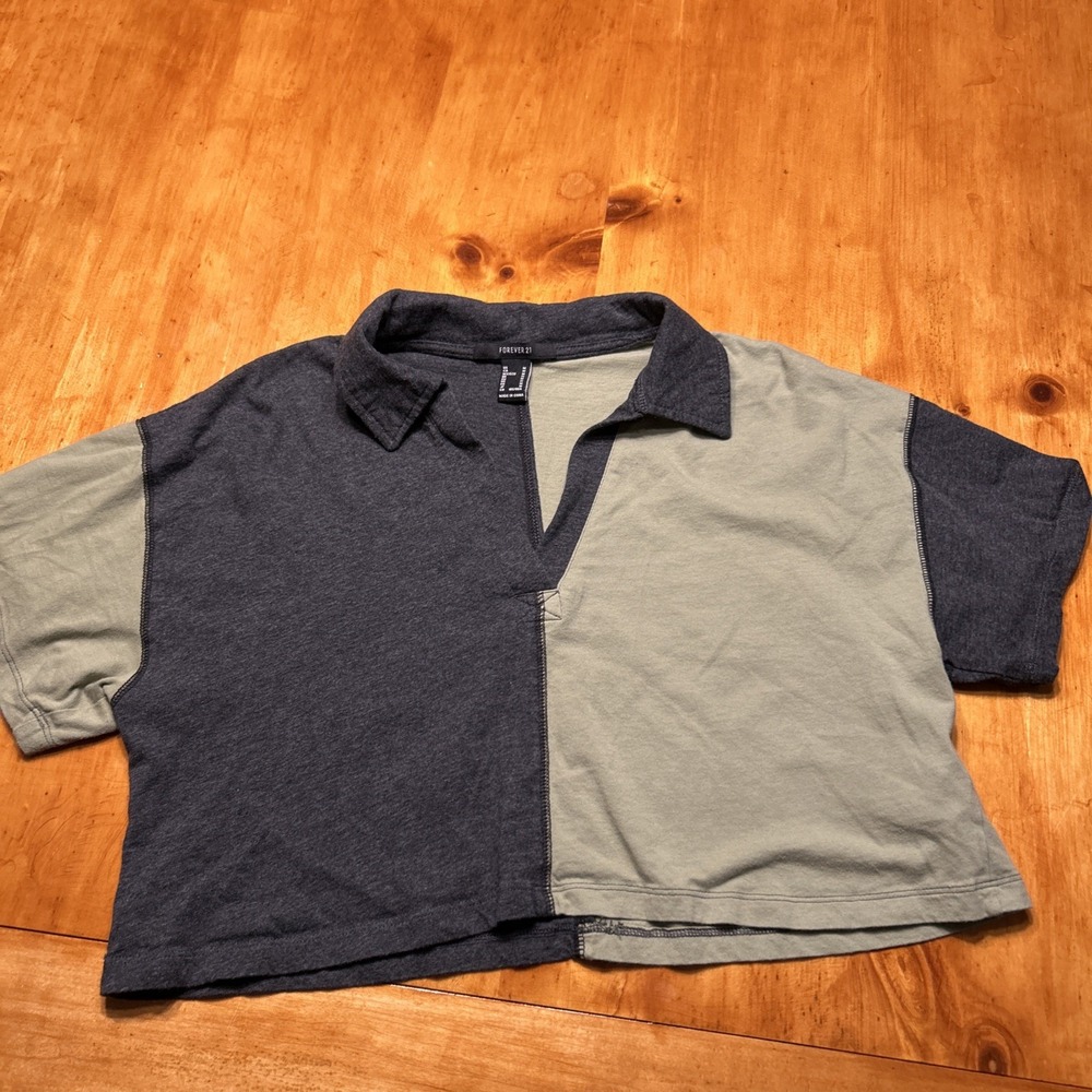 Forever 21 Preppy Y2K Colorblock Crop Top‎ Grey Green Polo V-Neck Cotton Sporty - Picture 7 of 7